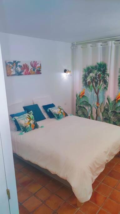 Sun & Smile Apartment Ла Трините Екстериор снимка